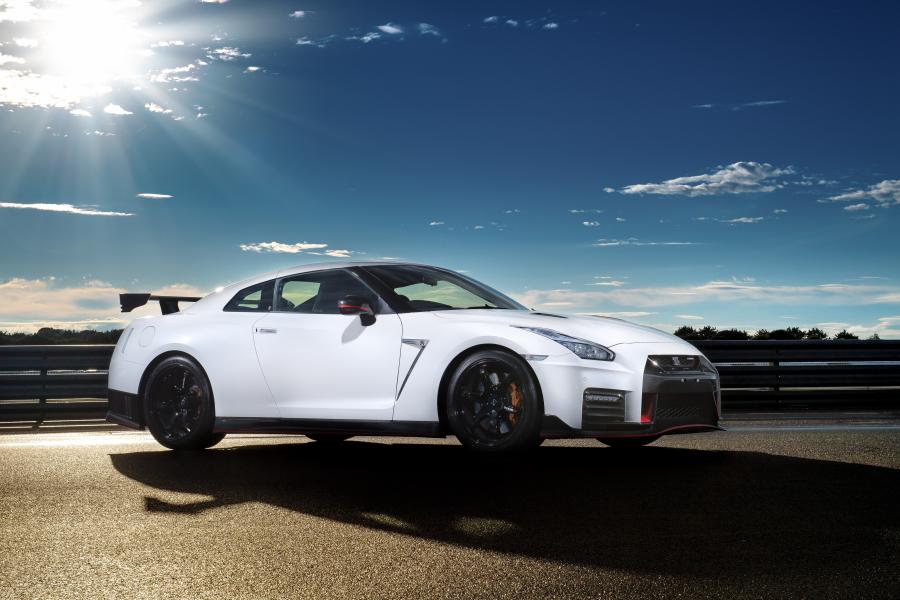  Nissan GT-R Nismo 2017 года  (AU) (фото 13 из 34)